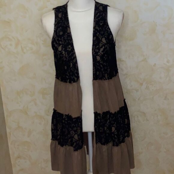 NWT!! Entro Taupe Vest!!  - Picture 4 of 9